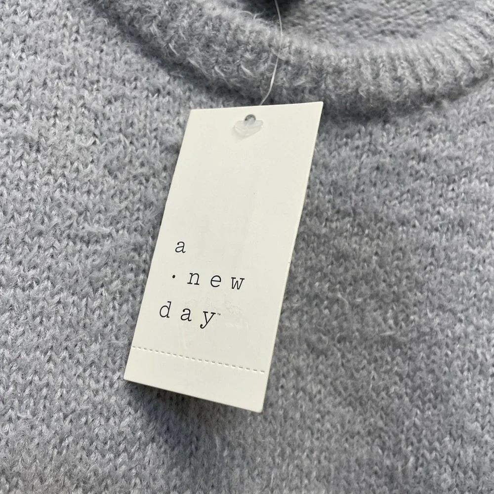A‎ New Day Women's Gray Striped Fuzzy Knit Long Sleeve Pullover Sweater Size XL